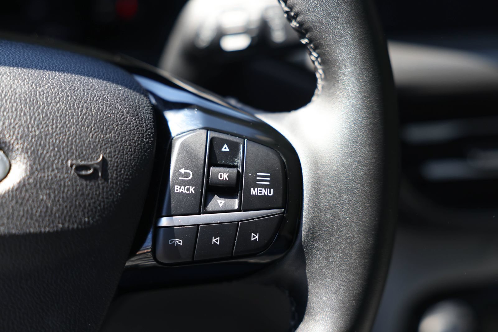Certified 2023 Ford Escape Active AWD/4WD image 18