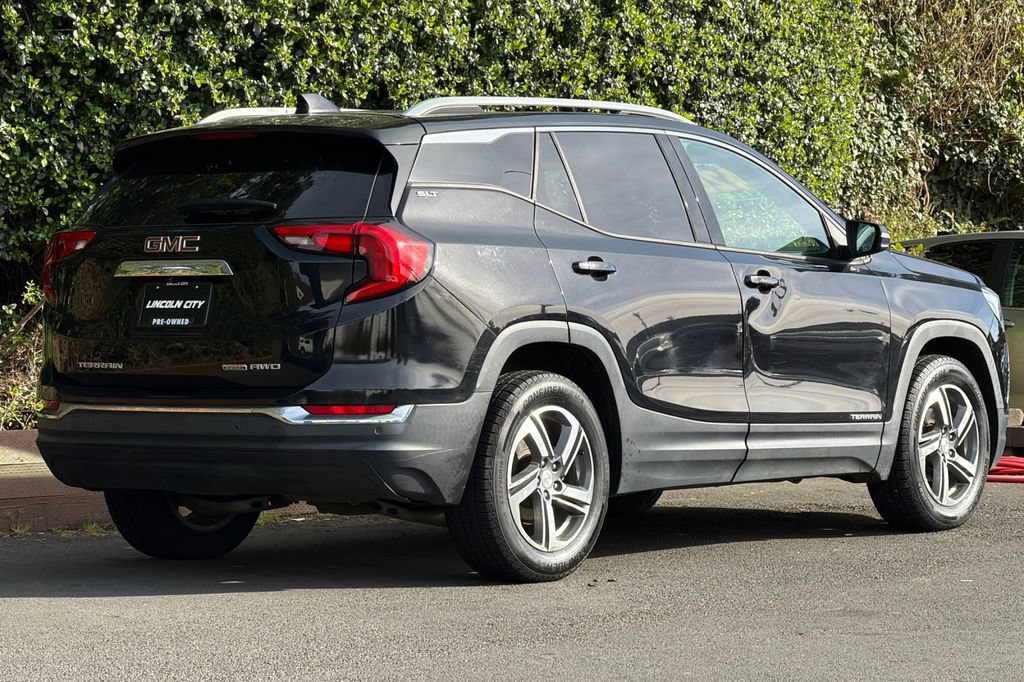 Used 2019 GMC Terrain SLT w/ Infotainment Package II AWD/4WD image 2
