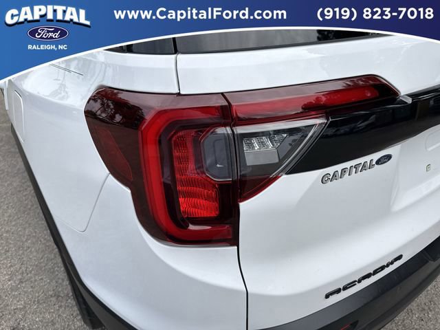 Used 2023 GMC Acadia SLE w/ Driver Convenience Package image 15