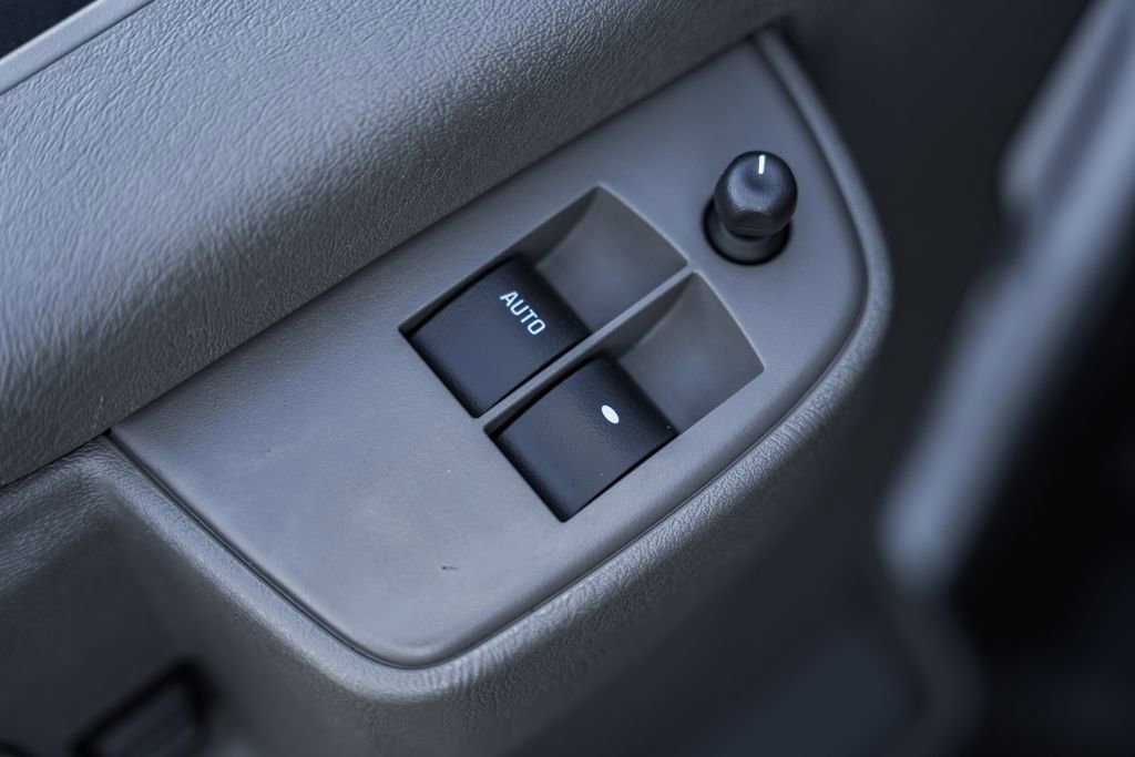 Used 2023 GMC Savana 2500 image 40