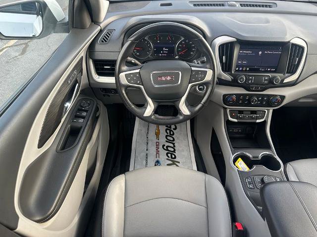 Used 2022 GMC Terrain SLT w/ LPO, Floor Liner Package FWD image 6