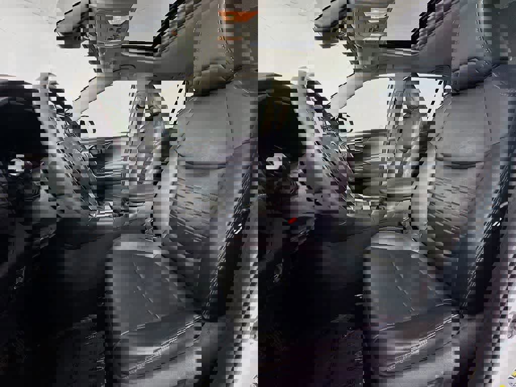 Used 2021 Toyota RAV4 XLE Premium image 15