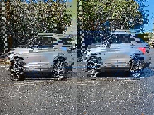 Certified 2025 Ford Explorer Platinum w/ Ultimate Package image 2