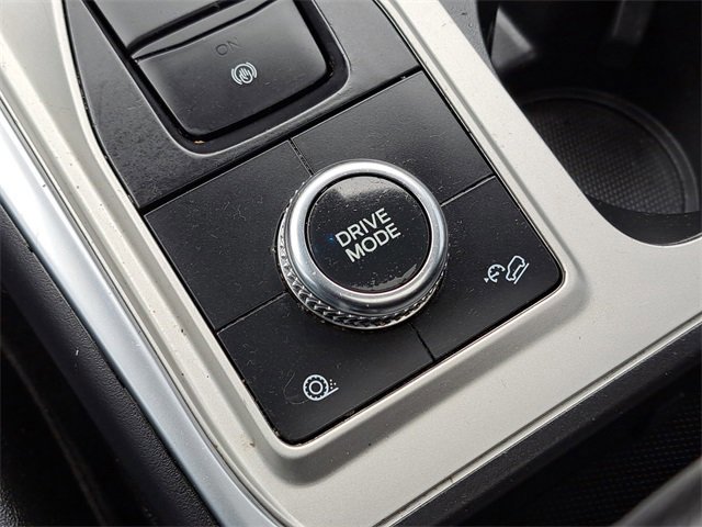 Certified 2022 Ford Explorer XLT w/ Equipment Group 202A image 19