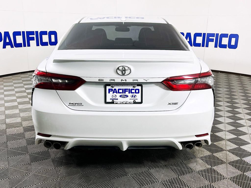 Used 2021 Toyota Camry XSE image 8