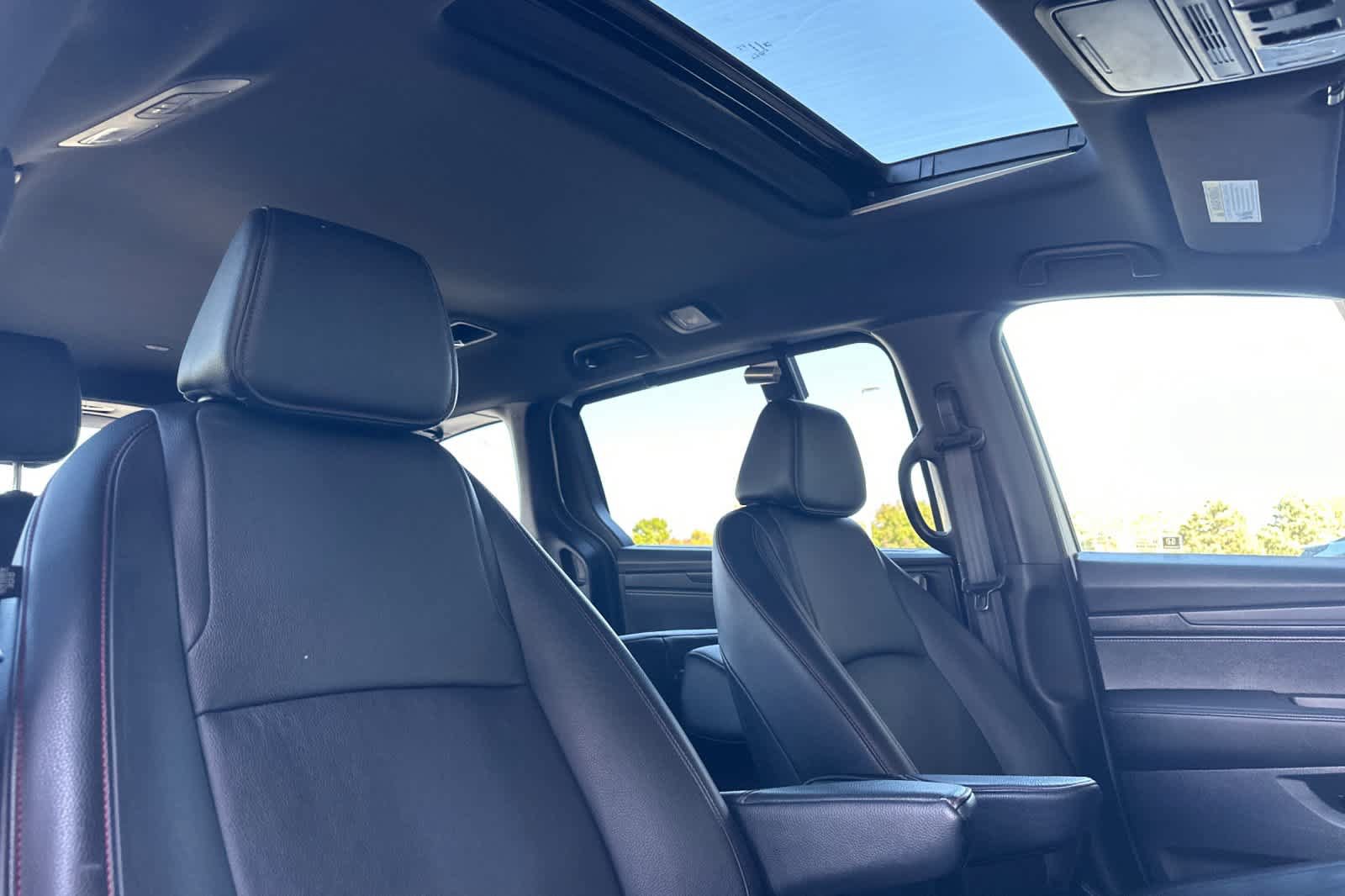 Used 2025 Honda Odyssey Sport-L image 18