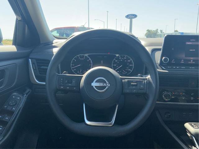 Used 2024 Nissan Rogue S FWD image 16