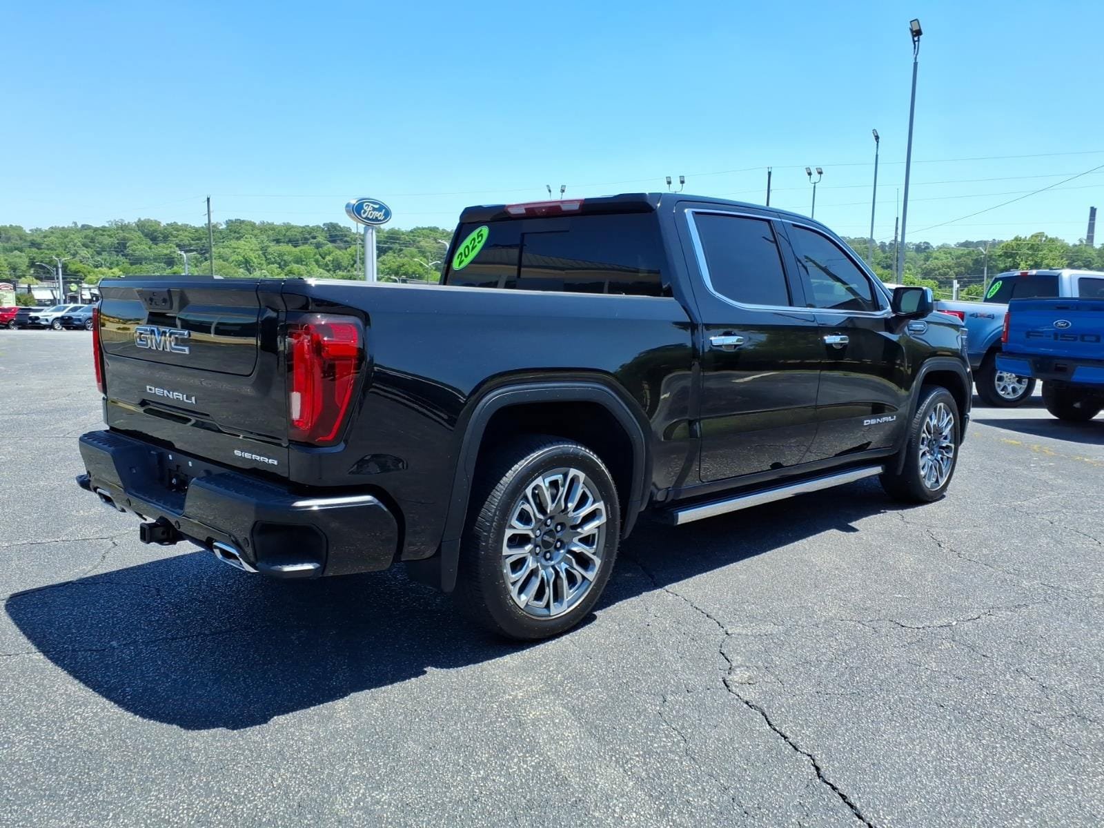 Used 2025 GMC Sierra 1500 Denali Ultimate AWD/4WD image 8