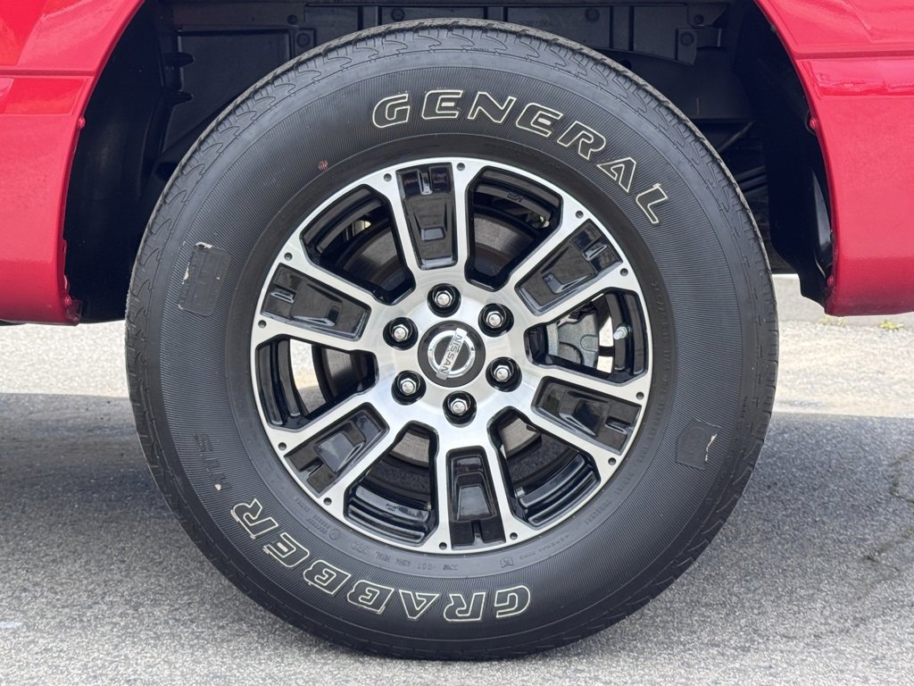 Used 2022 Nissan Titan SV image 15