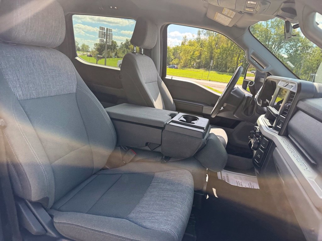 Certified 2025 Ford F250 XLT AWD/4WD image 13