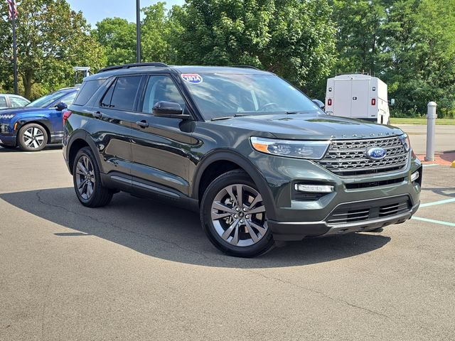 Certified 2024 Ford Explorer XLT w/ Equipment Group 202A