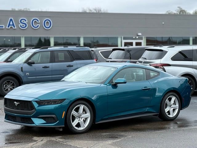 Certified 2026 Ford Mustang Coupe RWD image 32