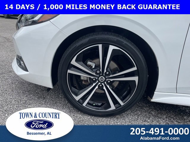 Used 2023 Nissan Sentra SR w/ SR Premium Package image 7