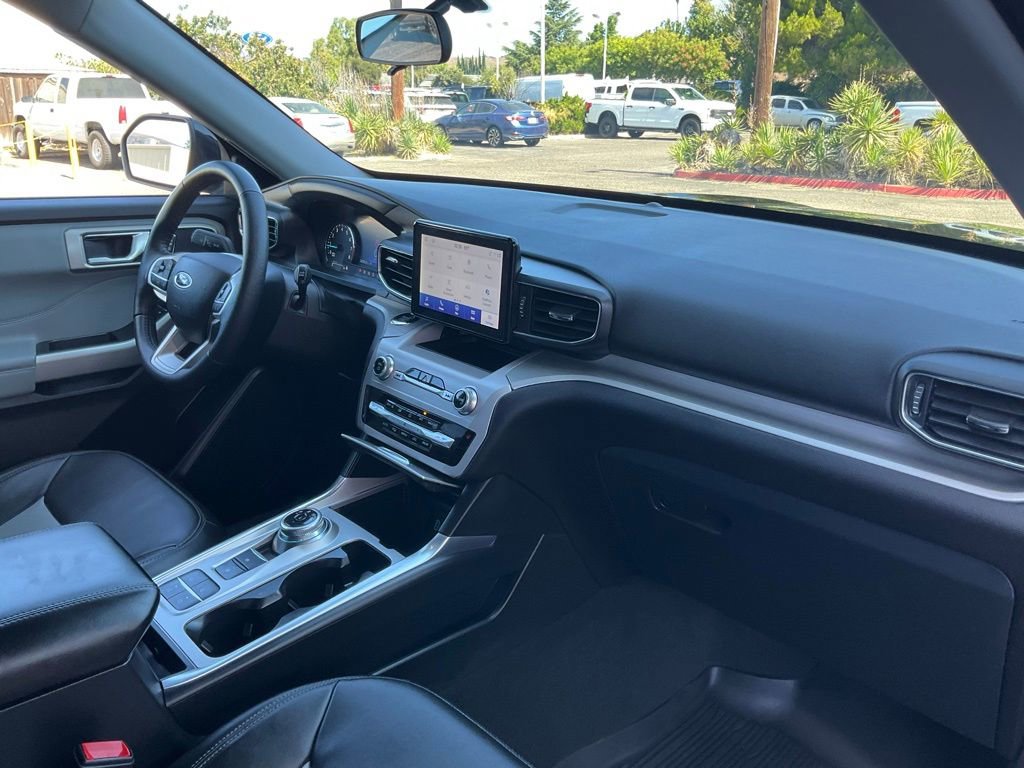 Certified 2024 Ford Explorer XLT w/ Equipment Group 202A image 77