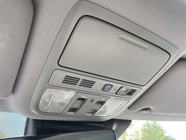 Used 2018 Honda Accord Touring image 25