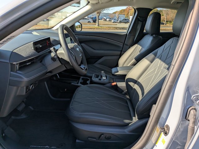 Certified 2025 Ford Mustang Mach-E Select w/ Interior Protection Package image 15