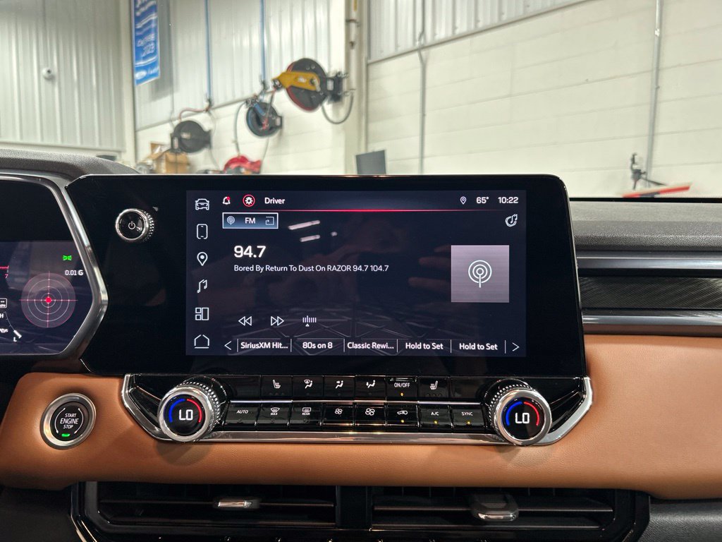 Used 2024 GMC Canyon AT4 w/ Canyon Safety Plus Package AWD/4WD image 18
