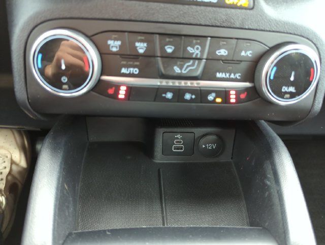 Certified 2024 Ford Escape Active AWD/4WD image 40