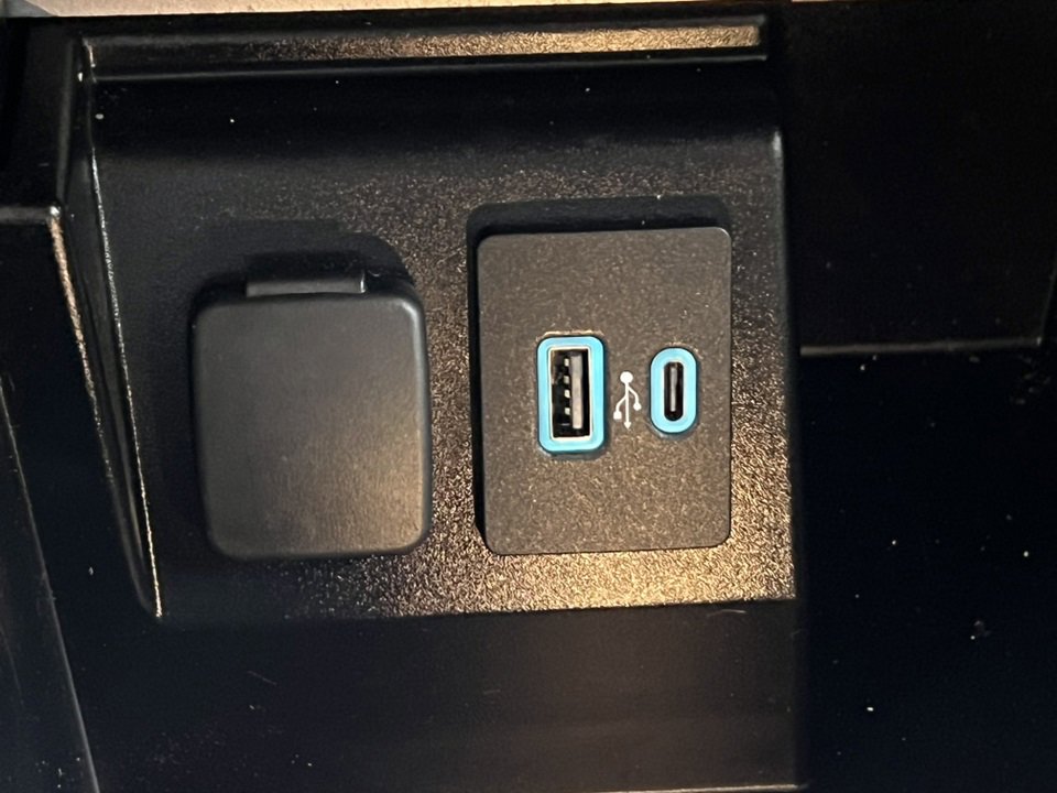 Certified 2021 Ford Explorer ST w/ Equipment Group 401A image 33