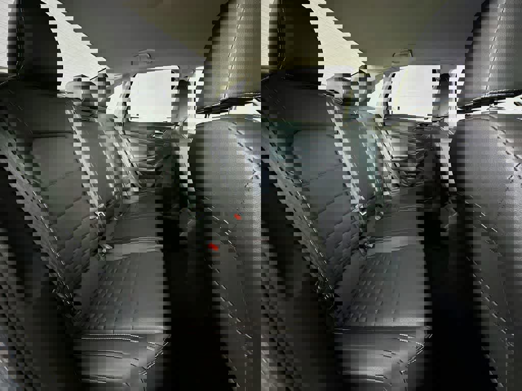 Used 2024 Volkswagen Jetta SE image 30