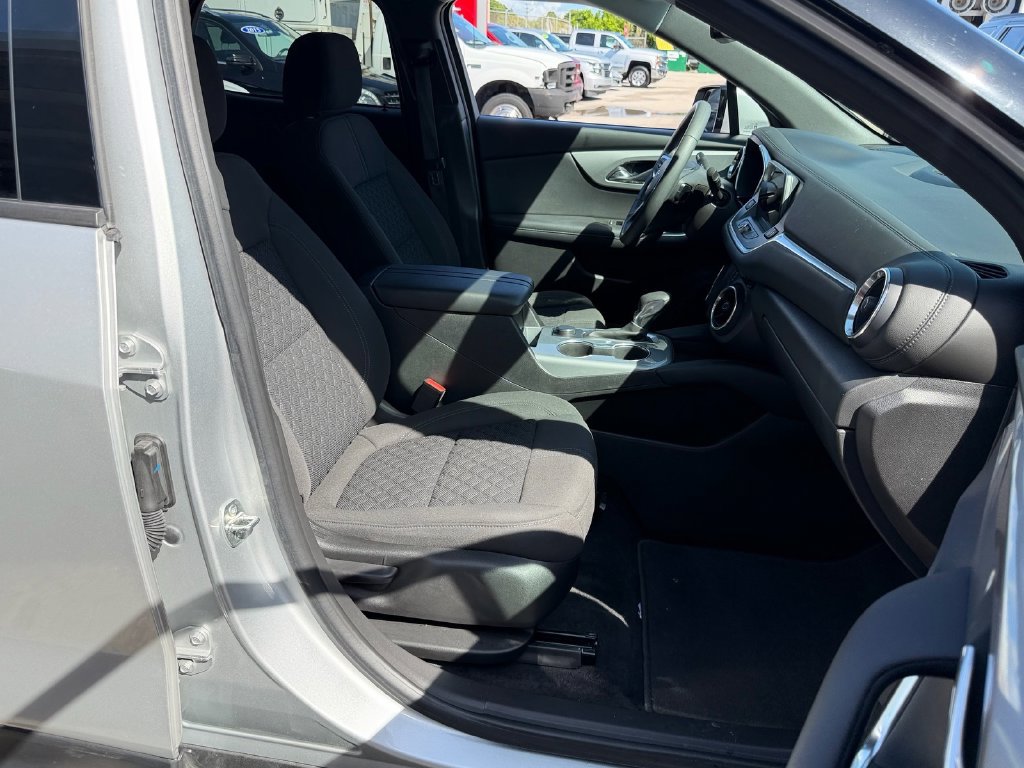 Used 2021 Chevrolet Blazer LT FWD image 18