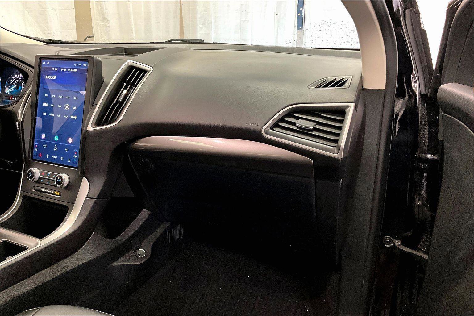 Certified 2024 Ford Edge SEL w/ Convenience Package image 15