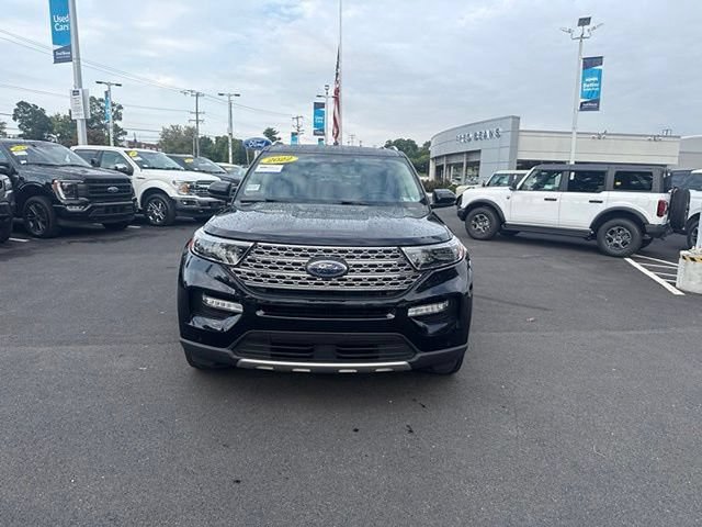 Certified 2022 Ford Explorer Limited w/ Equipment Group 301A AWD/4WD image 2