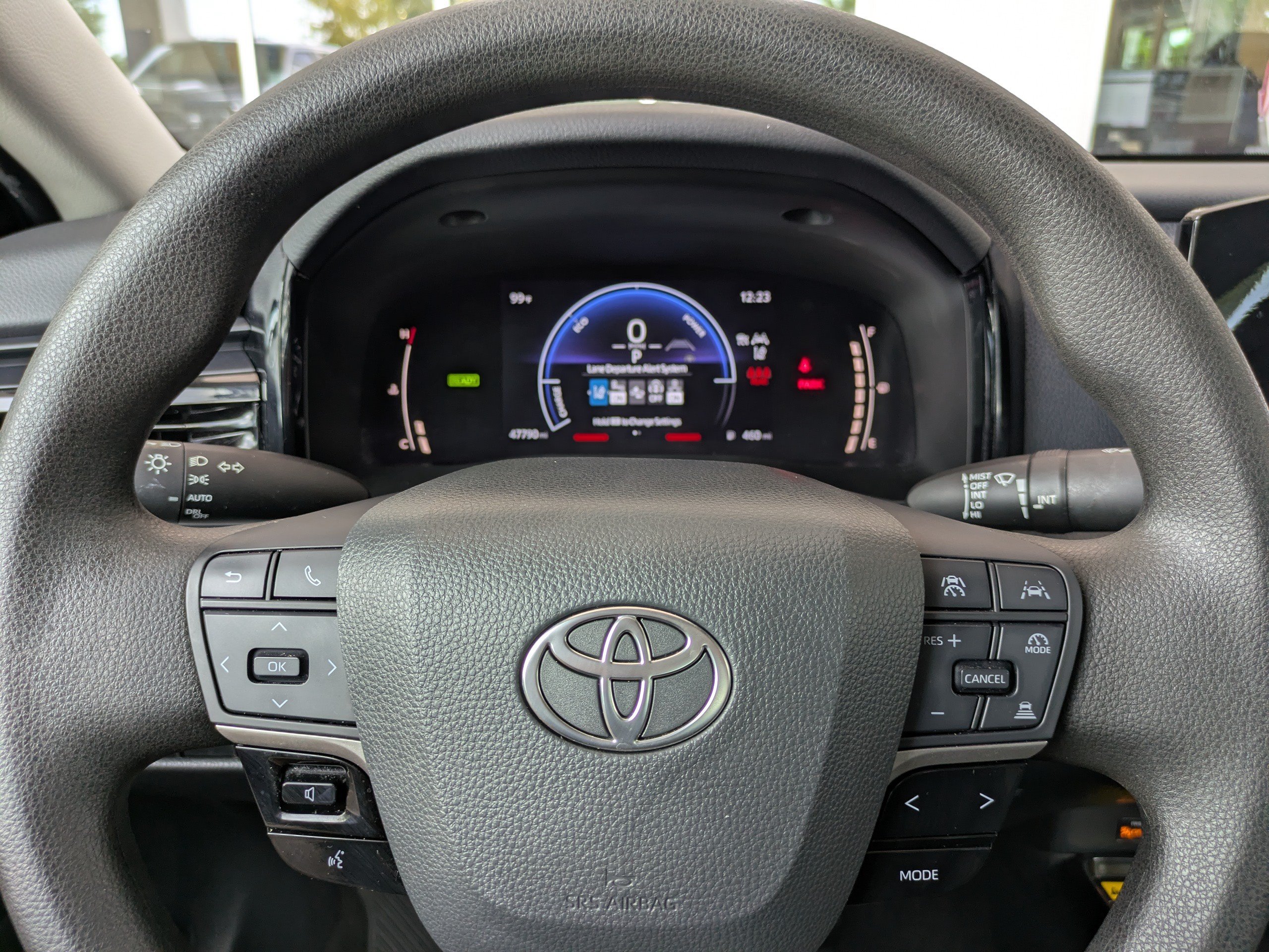 Used 2025 Toyota Camry LE w/ Convenience Package FWD image 26