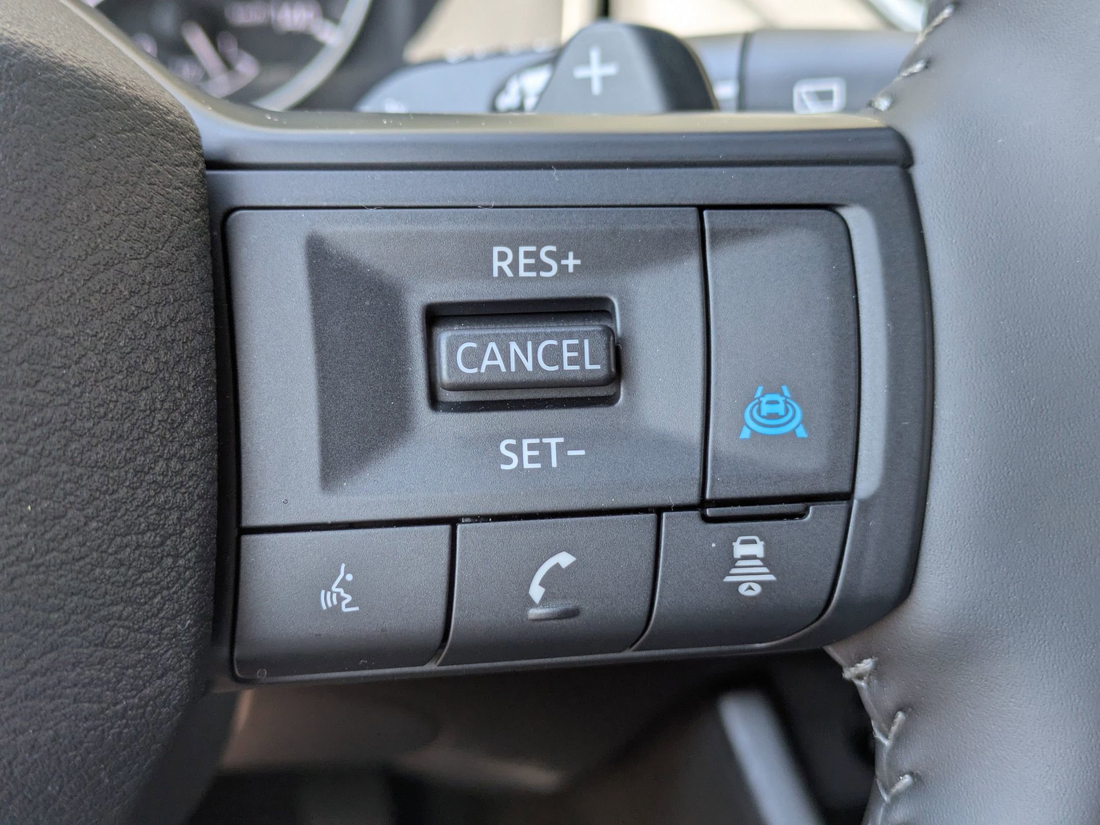 Used 2026 Nissan Rogue SV FWD image 16