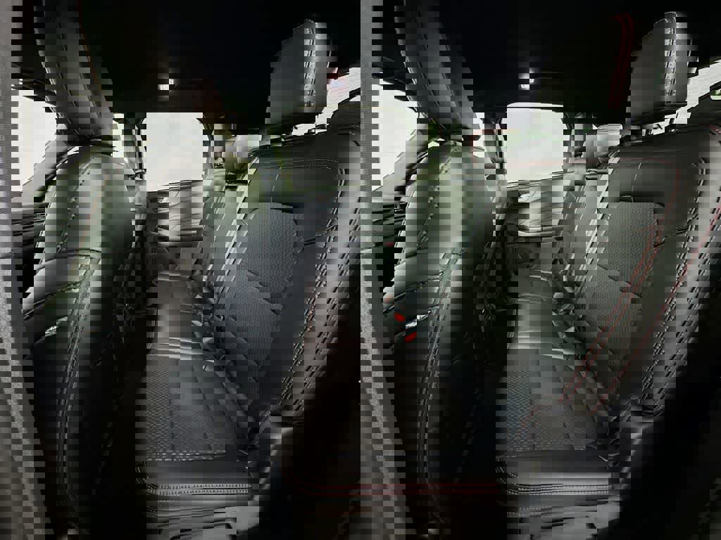 Certified 2025 Ford Escape ST-Line image 17