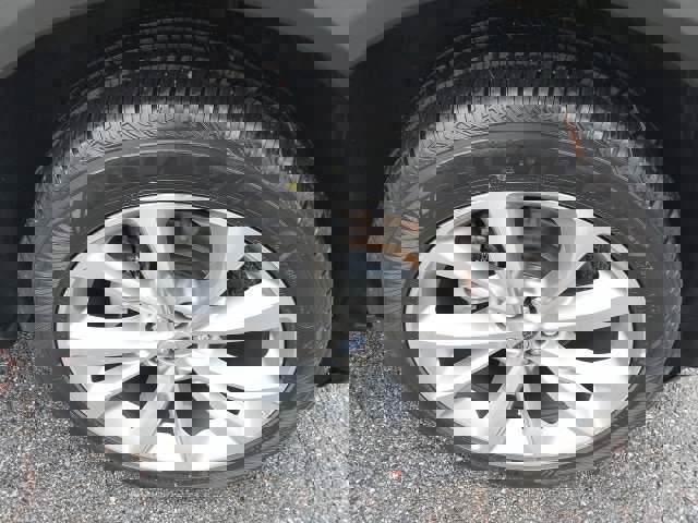 Certified 2021 Ford Explorer Platinum w/ Equipment Group 601A image 11