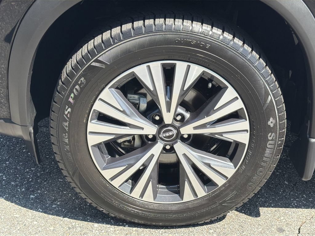Used 2023 Nissan Rogue SV FWD image 10