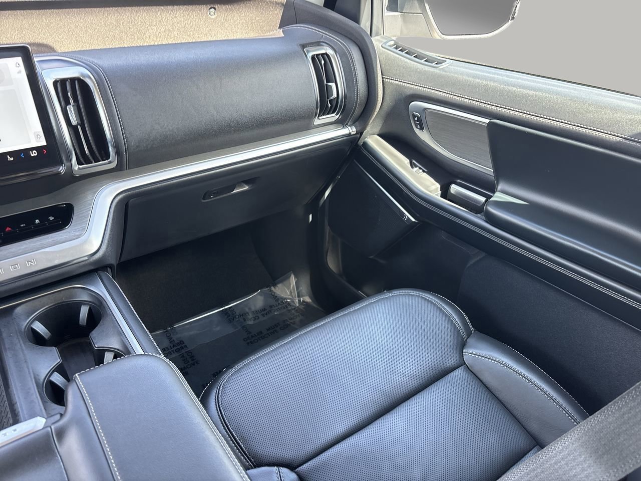 Certified 2025 Ford Expedition Platinum AWD/4WD image 22