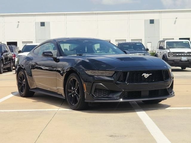 Certified 2026 Ford Mustang GT RWD image 3