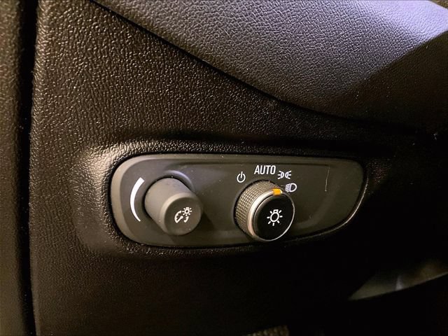 Used 2019 Chevrolet Equinox LT w/ Sun & Navigation Package AWD/4WD image 30