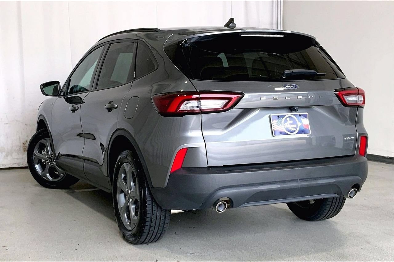 Certified 2025 Ford Escape ST-Line Select AWD/4WD image 10
