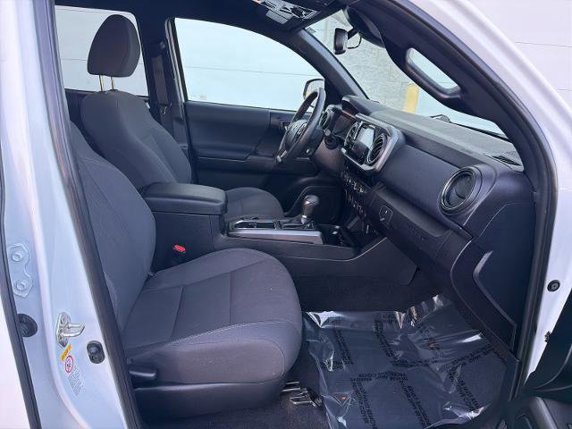 Used 2018 Toyota Tacoma TRD Off-Road image 25