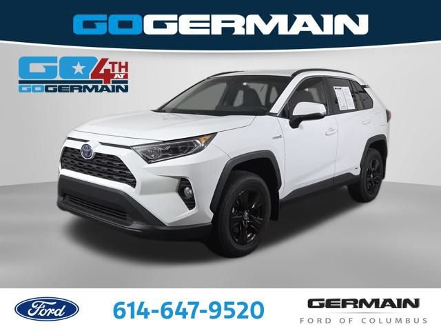Used 2021 Toyota RAV4 XLE AWD/4WD image 1