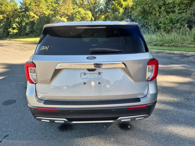 Certified 2023 Ford Explorer XLT w/ Equipment Group 202A RWD image 5