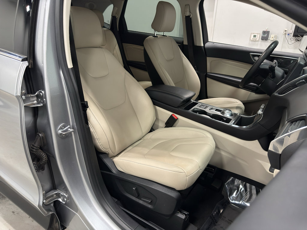 Certified 2022 Ford Edge Titanium image 33