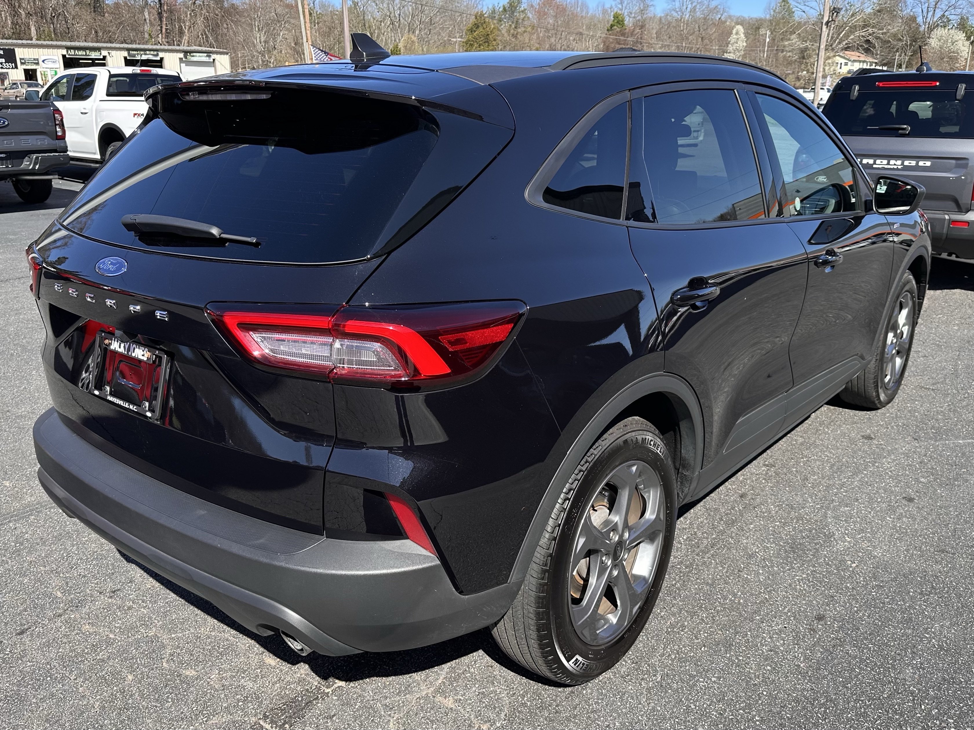 Certified 2025 Ford Escape ST-Line FWD image 6