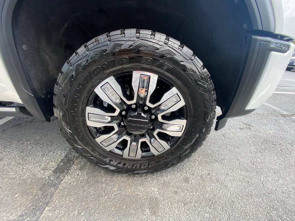 Used 2024 GMC Sierra 2500 Denali w/ Denali Reserve Package AWD/4WD image 31