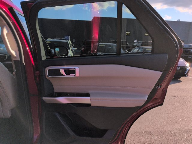 Certified 2023 Ford Explorer XLT w/ Equipment Group 202A AWD/4WD image 16