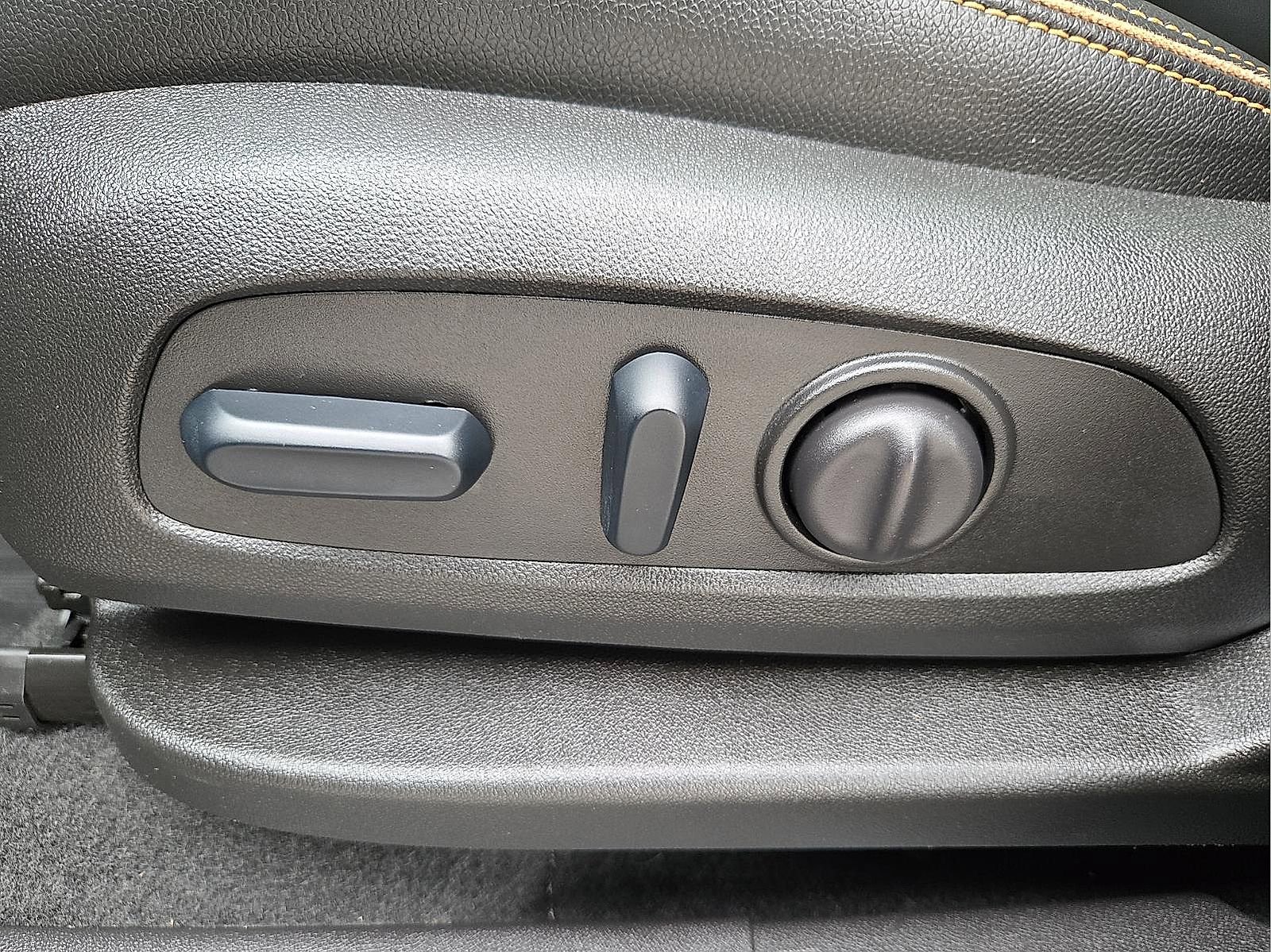 Used 2024 GMC Terrain AT4 w/ Tech Package image 15