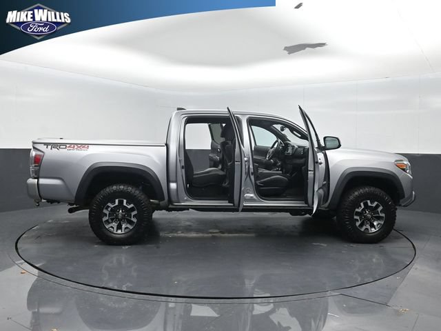Used 2020 Toyota Tacoma TRD Off-Road w/ Technology Package AWD/4WD image 27