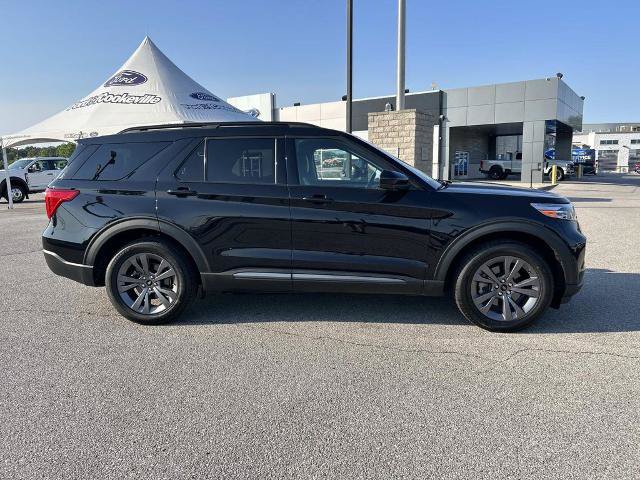 Certified 2022 Ford Explorer XLT w/ Equipment Group 202A AWD/4WD image 3