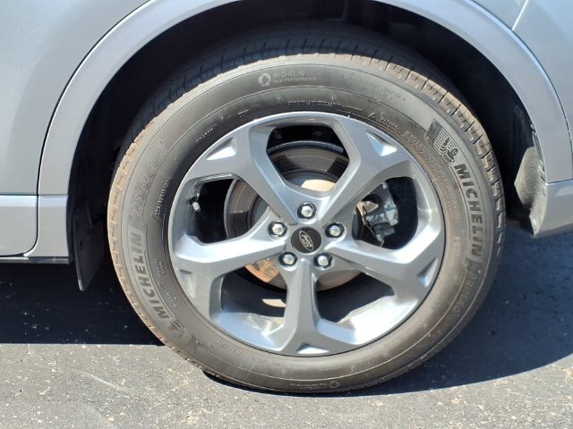 Certified 2024 Ford Escape ST-Line AWD/4WD image 8