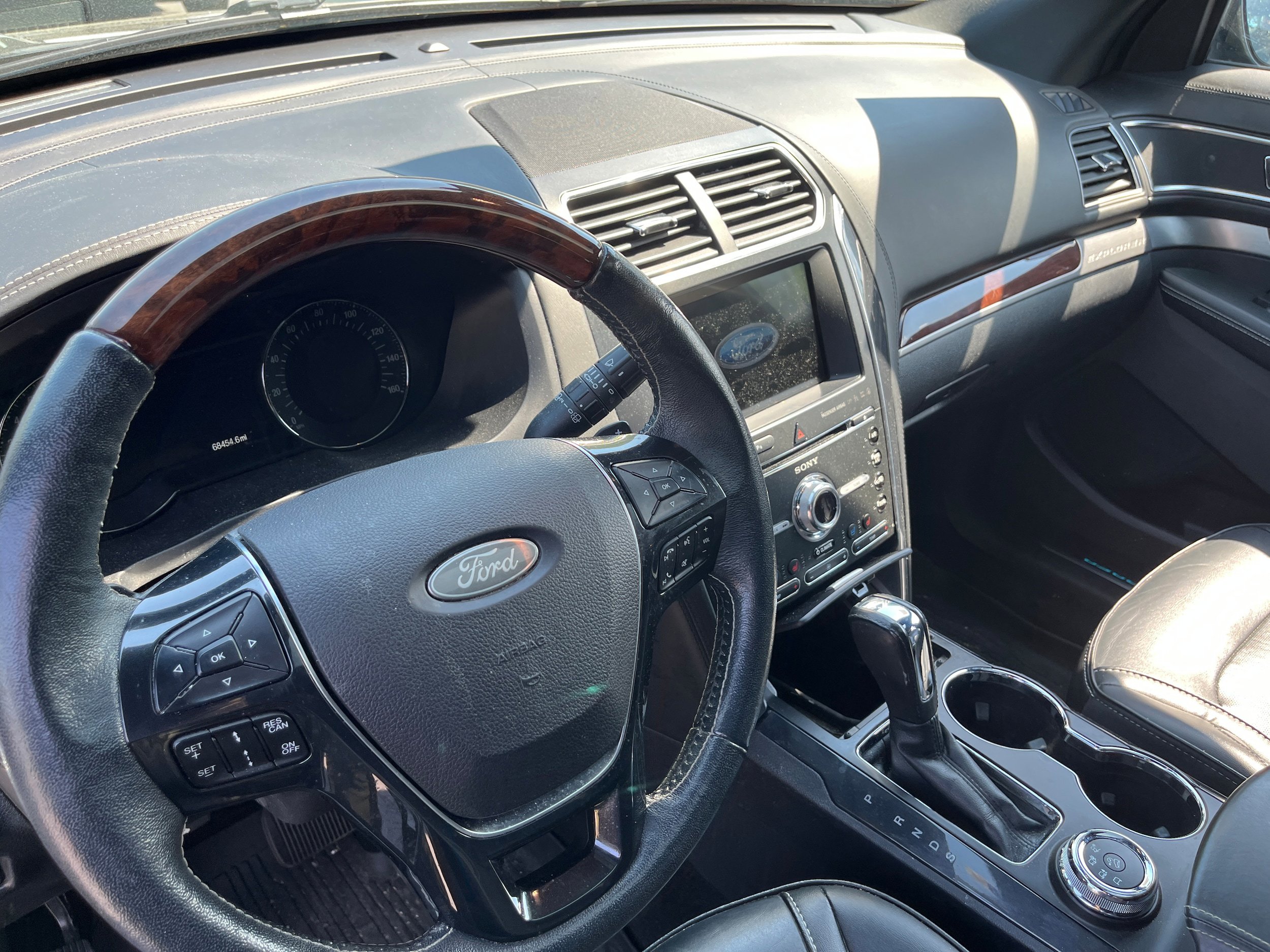 Certified 2018 Ford Explorer Platinum AWD/4WD image 7