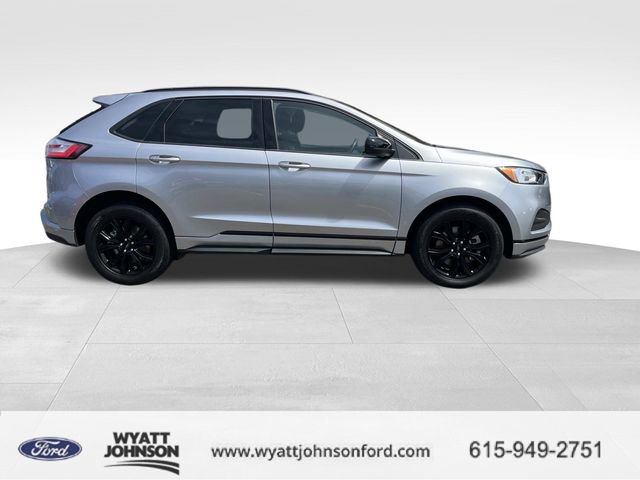 Certified 2022 Ford Edge SE w/ Black Appearance Package image 2