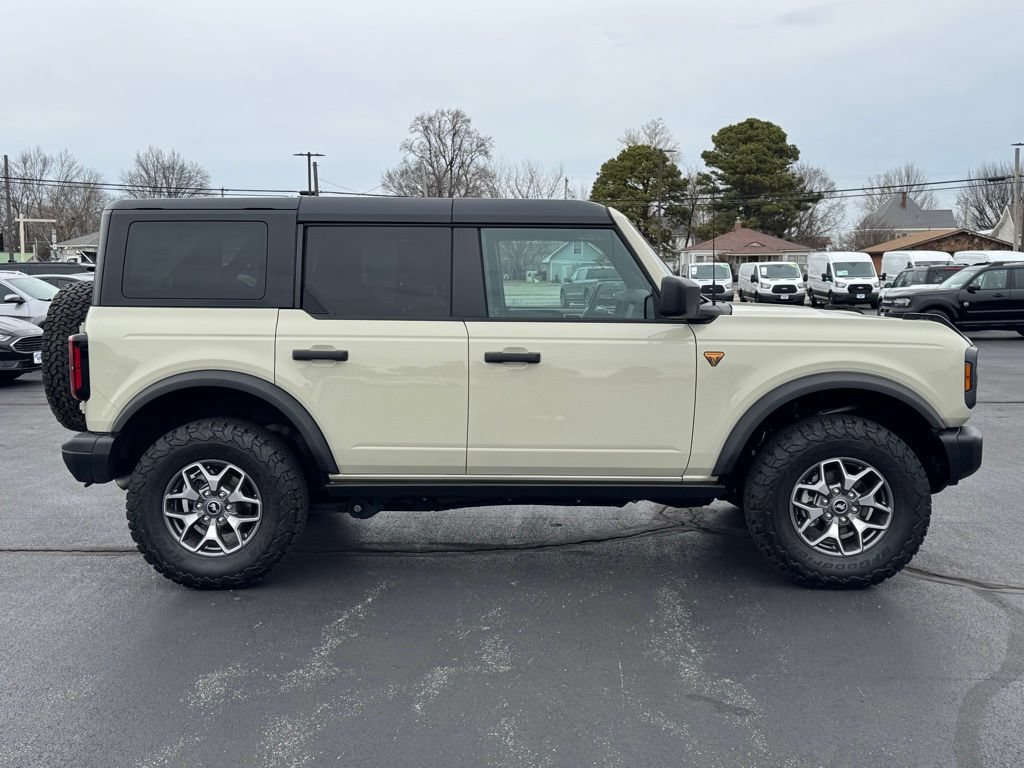 Certified 2025 Ford Bronco Badlands AWD/4WD image 21